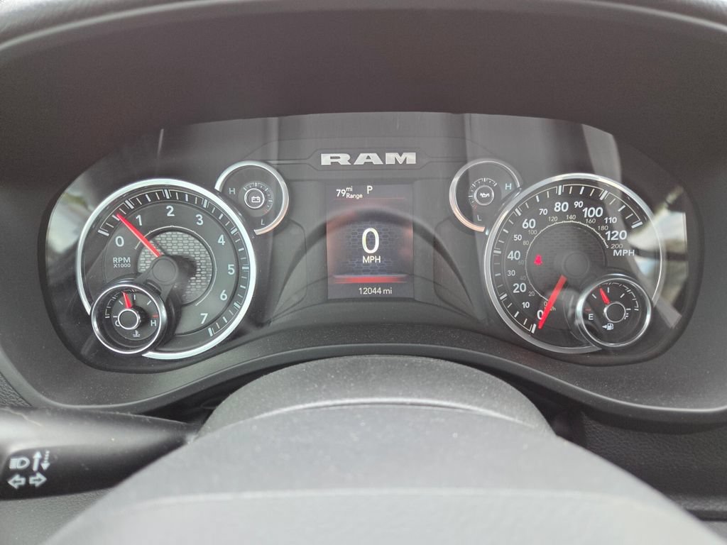 Used 2025 RAM 1500 Big Horn AWD/4WD image 29