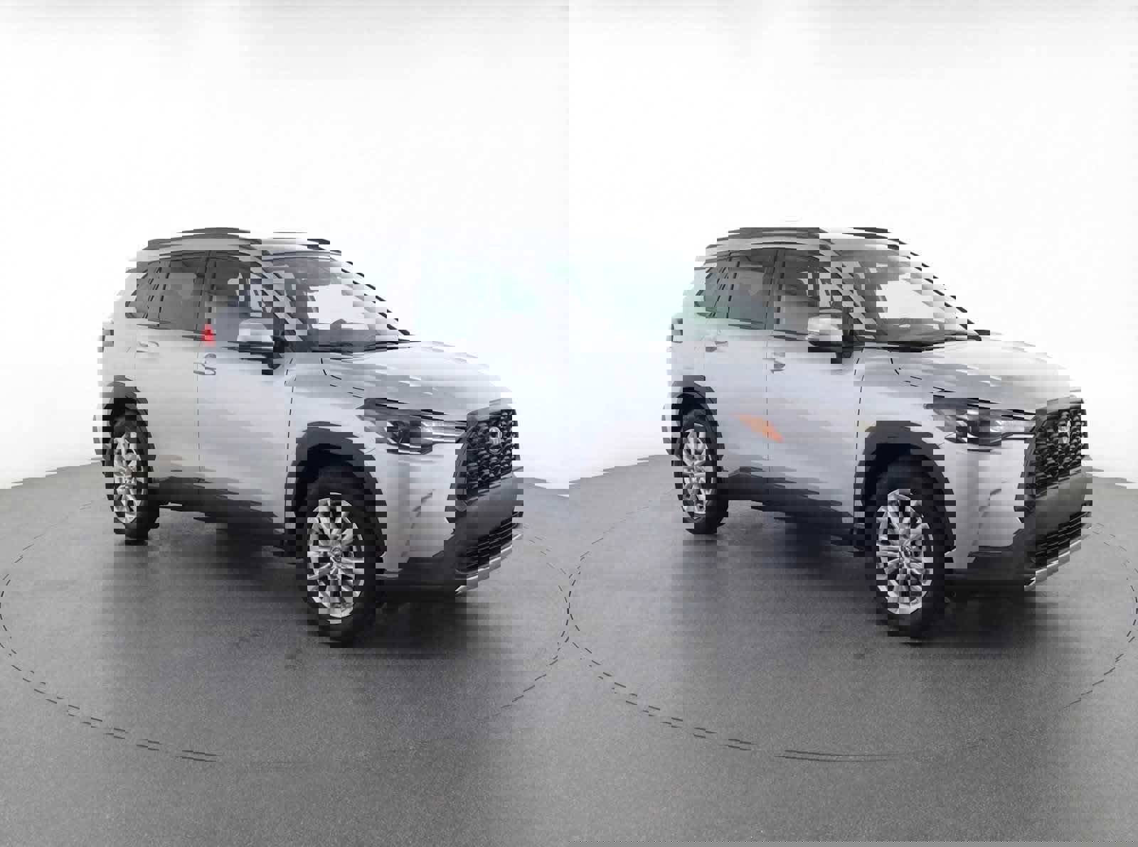 Used 2023 Toyota Corolla Cross LE w/ Moonroof Package image 3