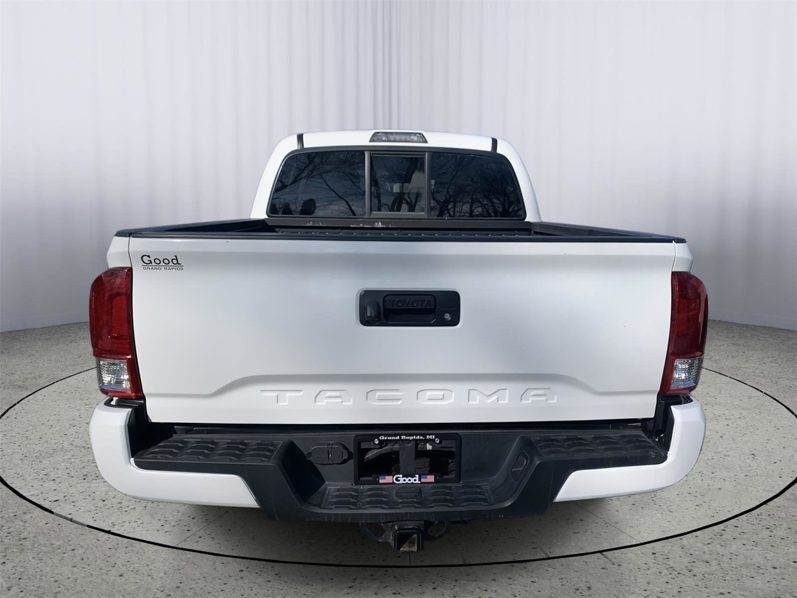 Used 2022 Toyota Tacoma SR image 6