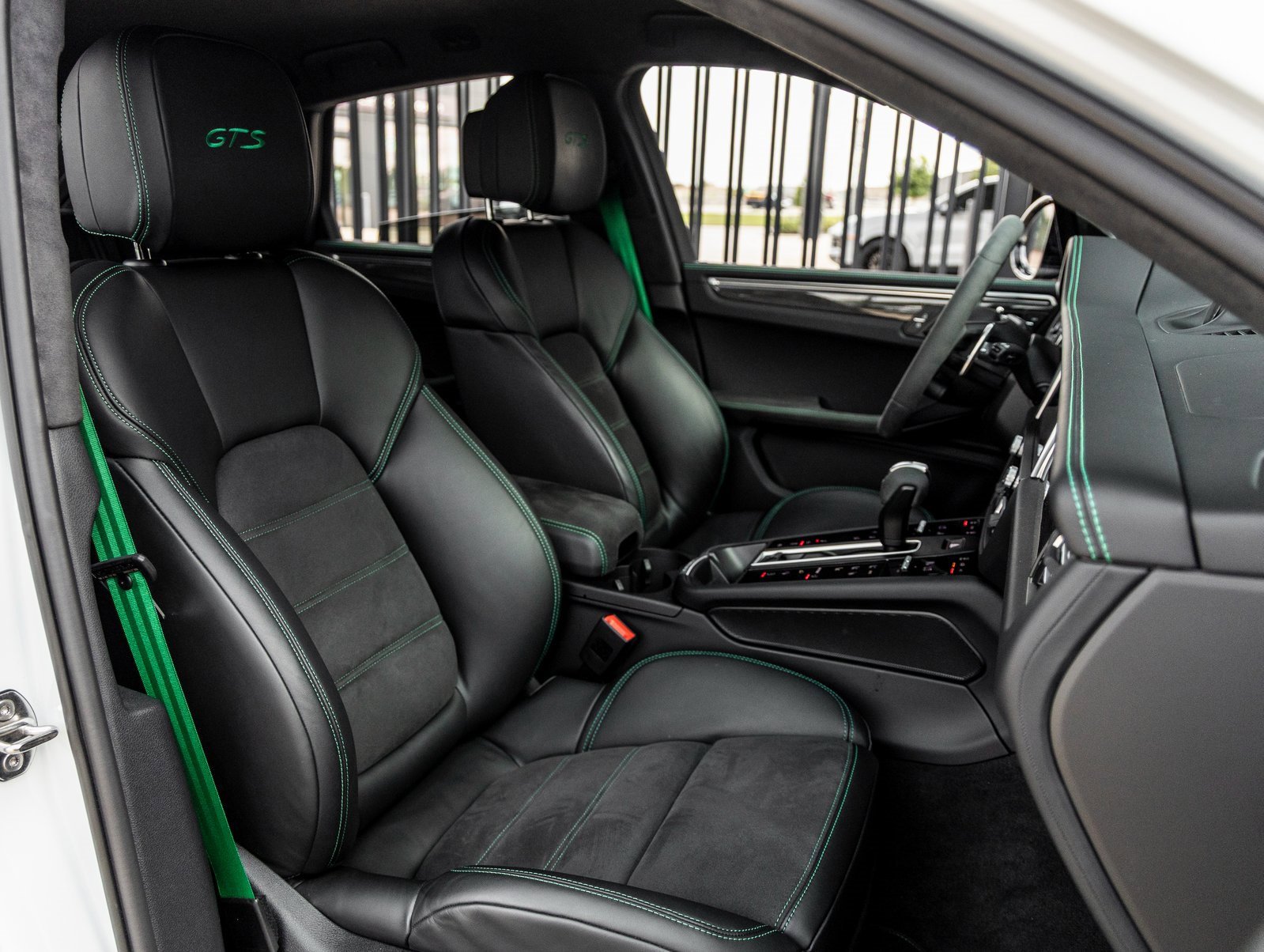 Used 2023 Porsche Macan GTS image 43