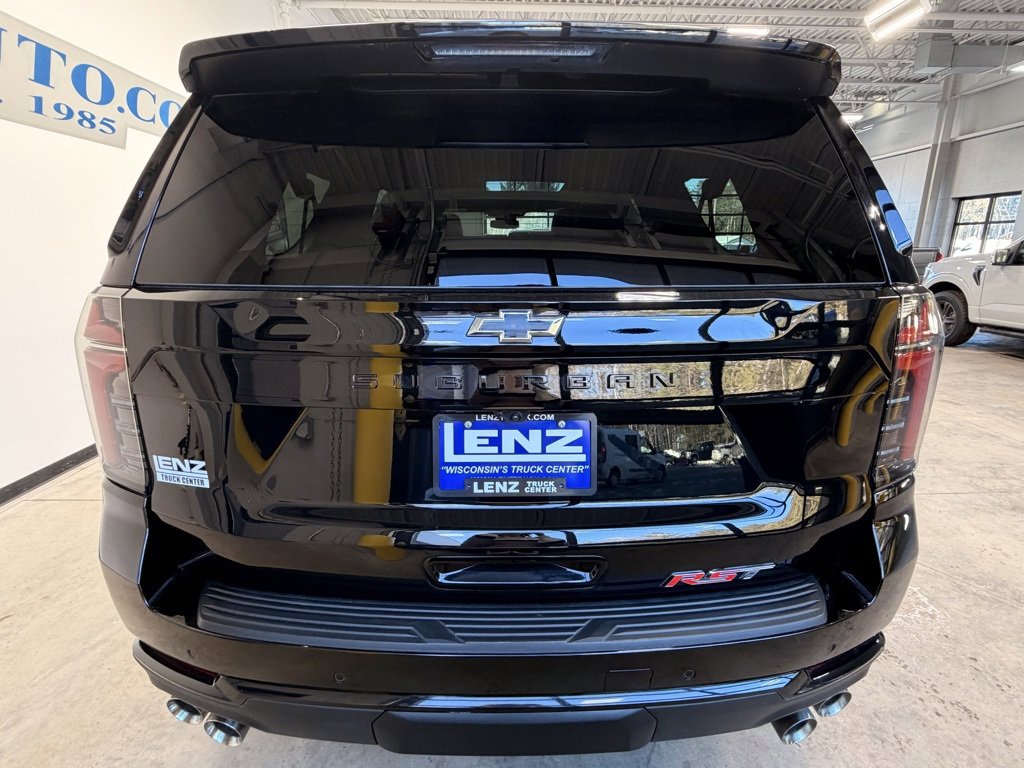 Used 2025 Chevrolet Suburban RST w/ Sun And Tow Package image 6