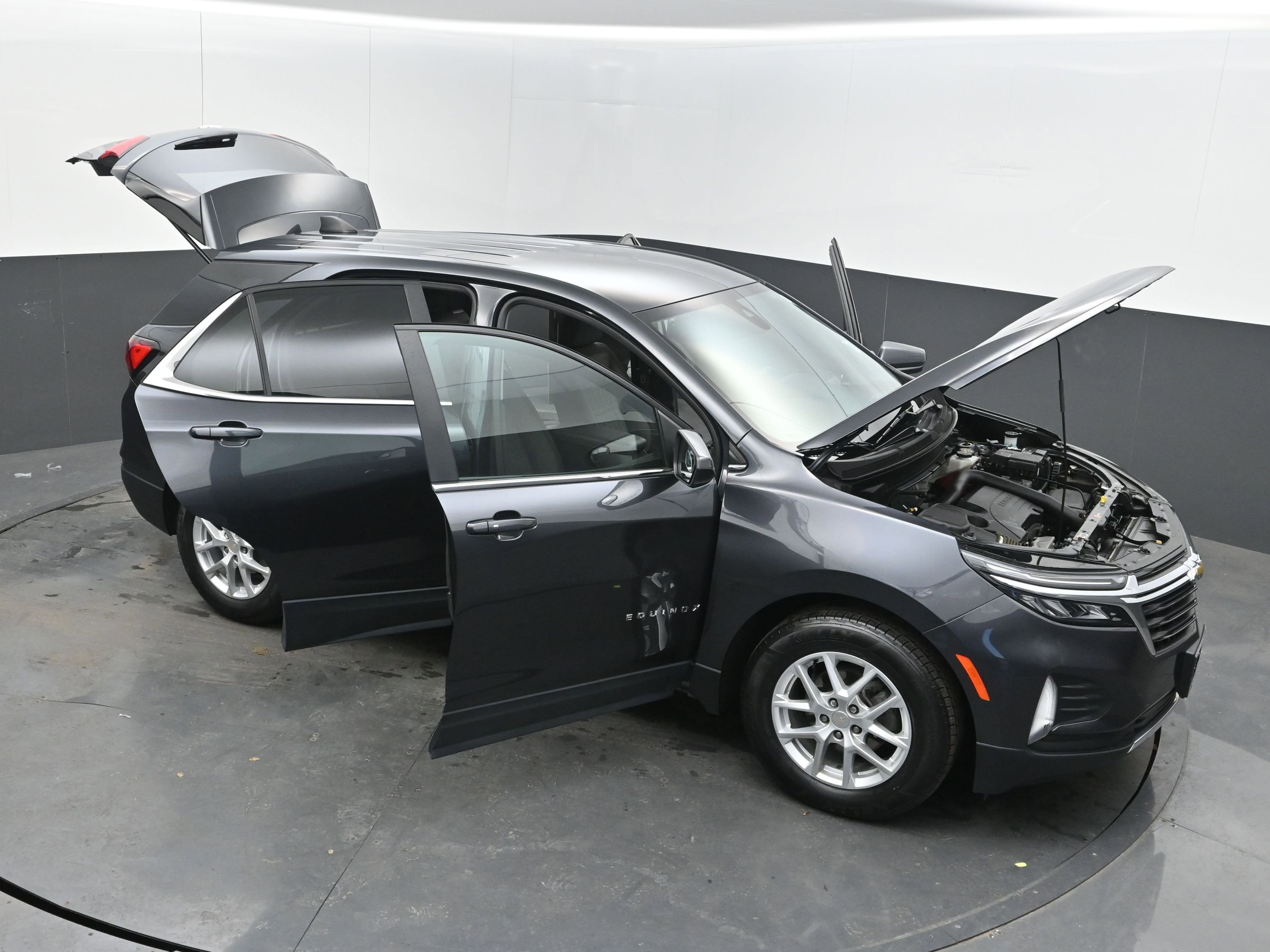 Used 2023 Chevrolet Equinox LT image 40