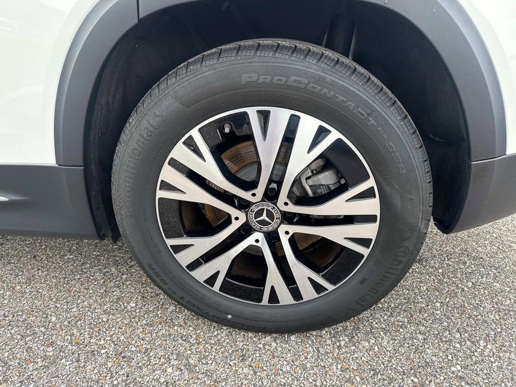 Used 2025 Mercedes-Benz GLB 250 image 4