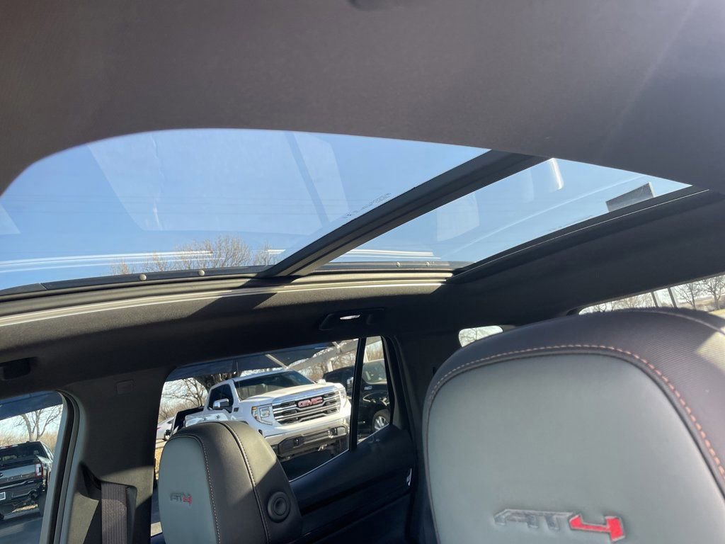 New 2026 GMC Terrain AT4 w/ Convenience Package III image 22