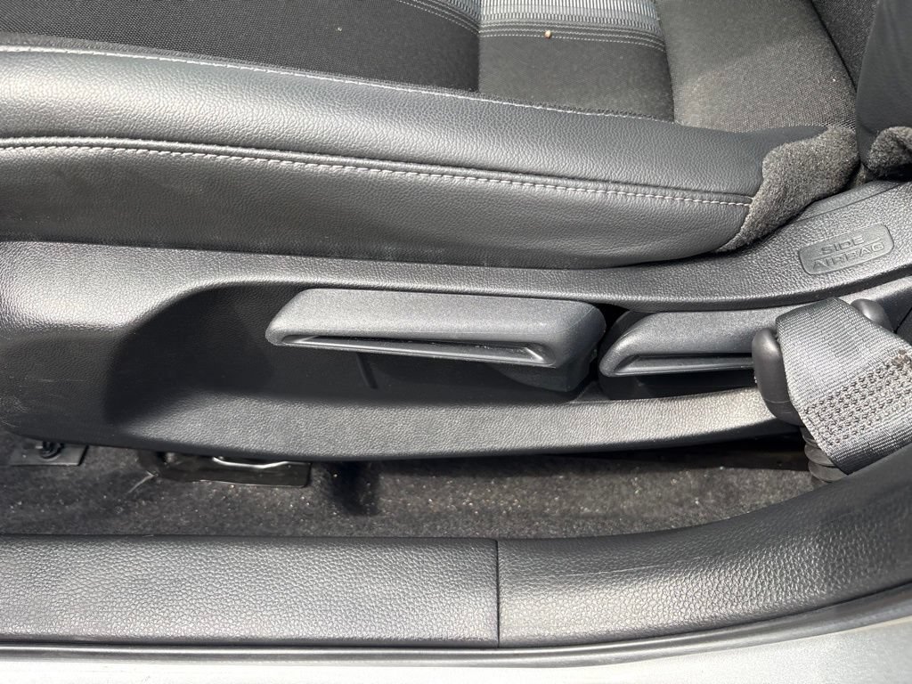 Used 2025 Honda Civic Sport image 15