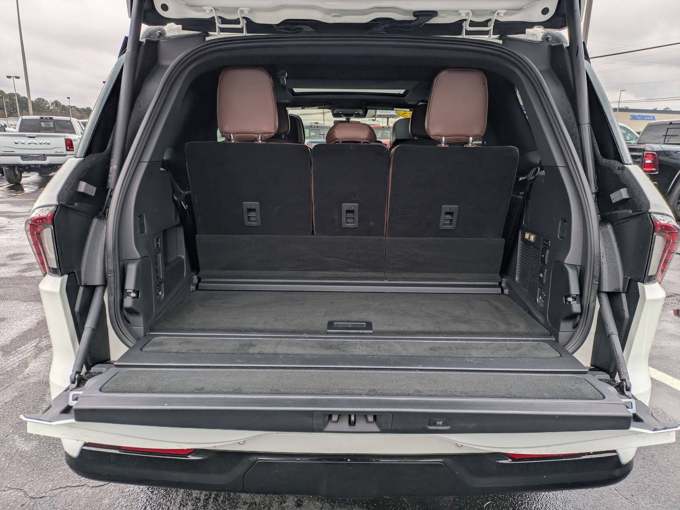 Used 2025 Lincoln Navigator Reserve AWD/4WD image 31
