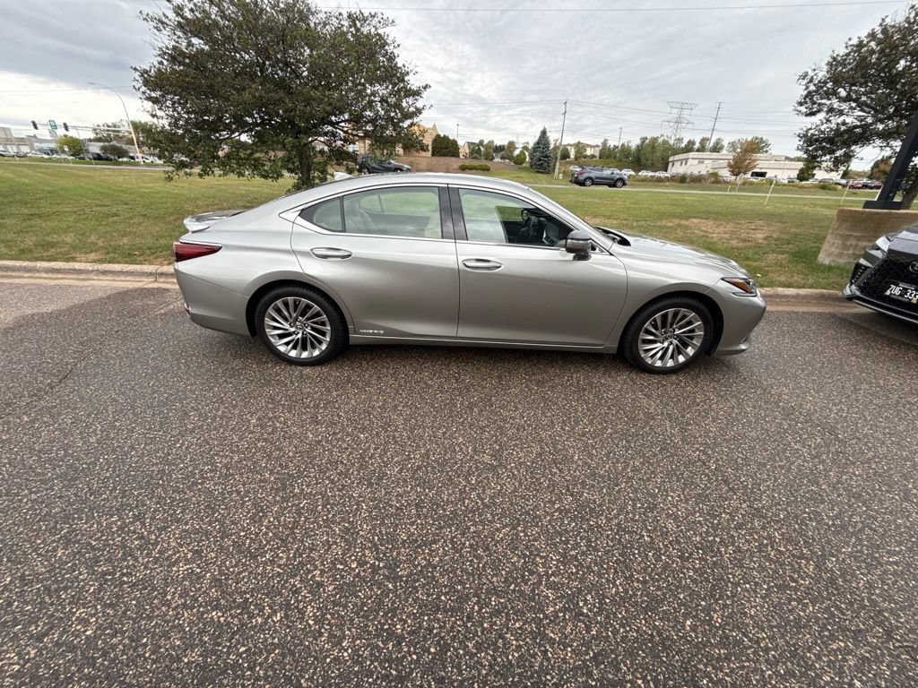 Used 2019 Lexus ES 300h FWD image 10