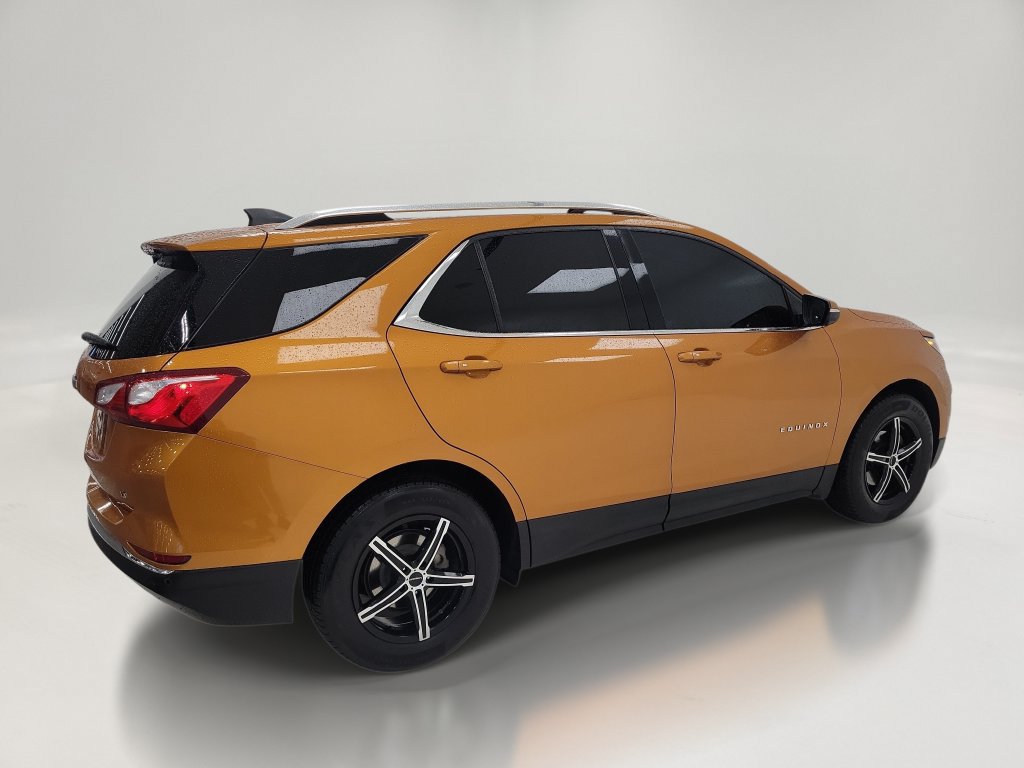 Used 2018 Chevrolet Equinox LT w/ Sun & Infotainment Package FWD image 4