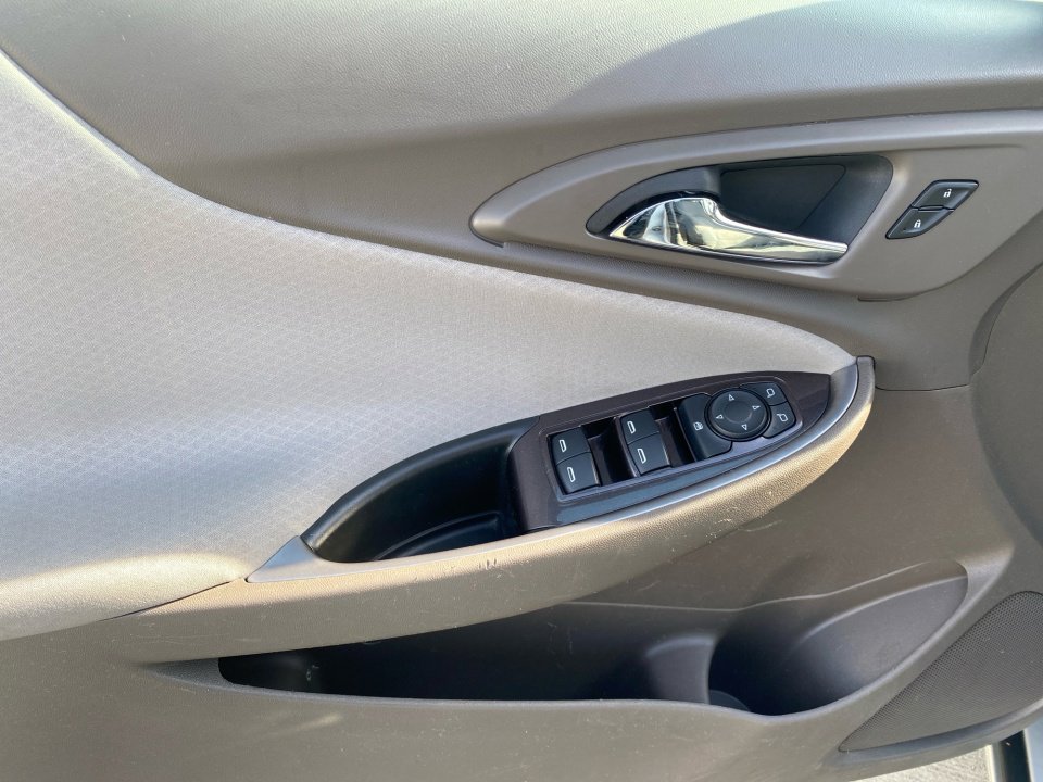 Used 2022 Chevrolet Malibu LS image 36