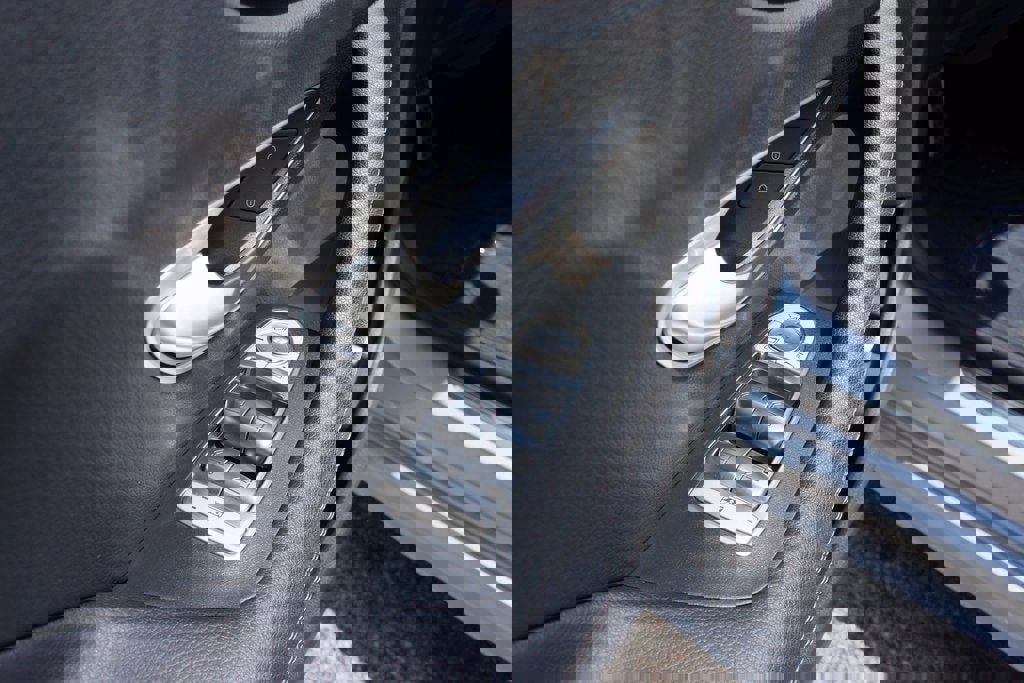 Used 2022 Mercedes-Benz E 450 Cabriolet w/ AMG Line image 13