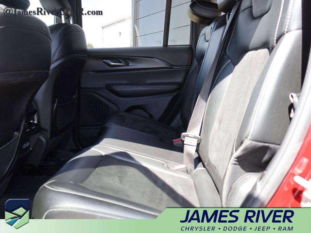 Used 2024 Jeep Grand Cherokee Altitude image 18