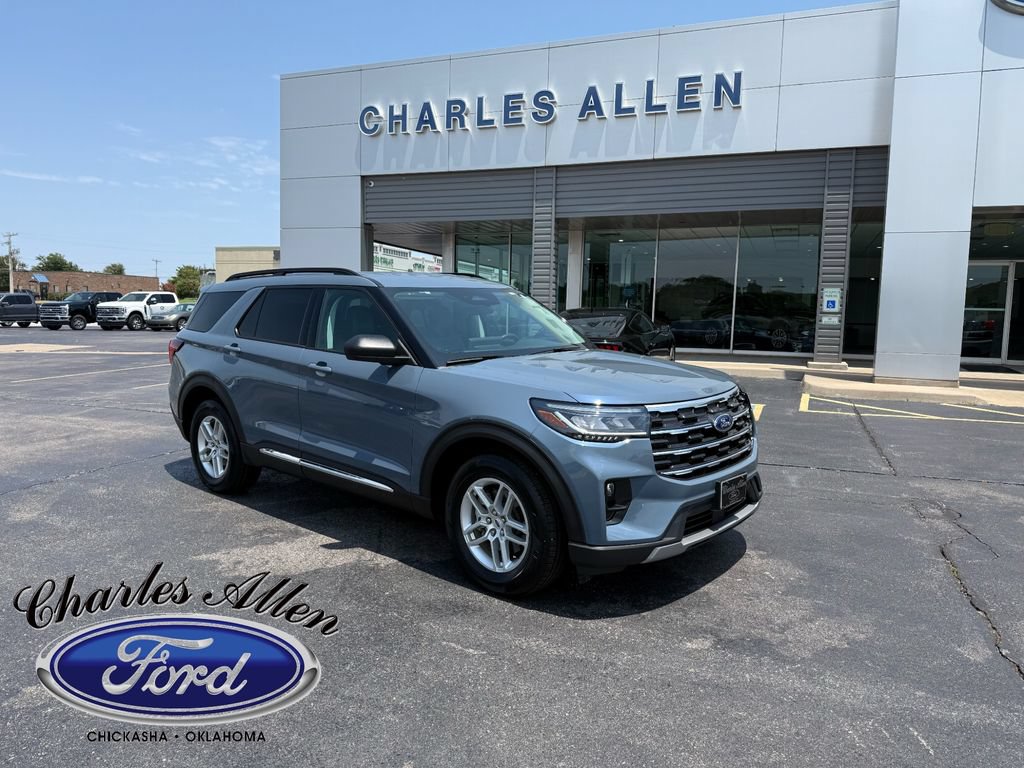 Used 2025 Ford Explorer Active w/ Active Comfort Package