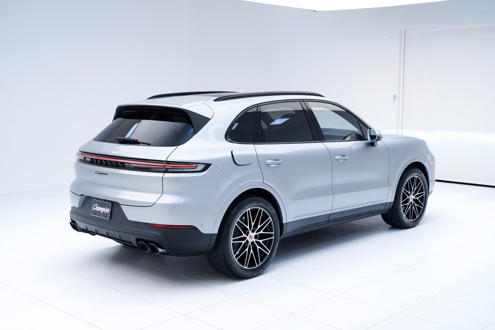 New 2026 Porsche Cayenne image 9