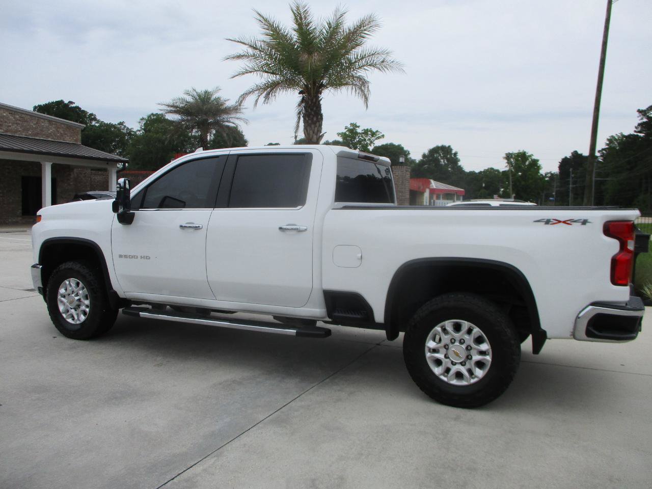 Used 2021 Chevrolet Silverado 2500 LTZ AWD/4WD image 19