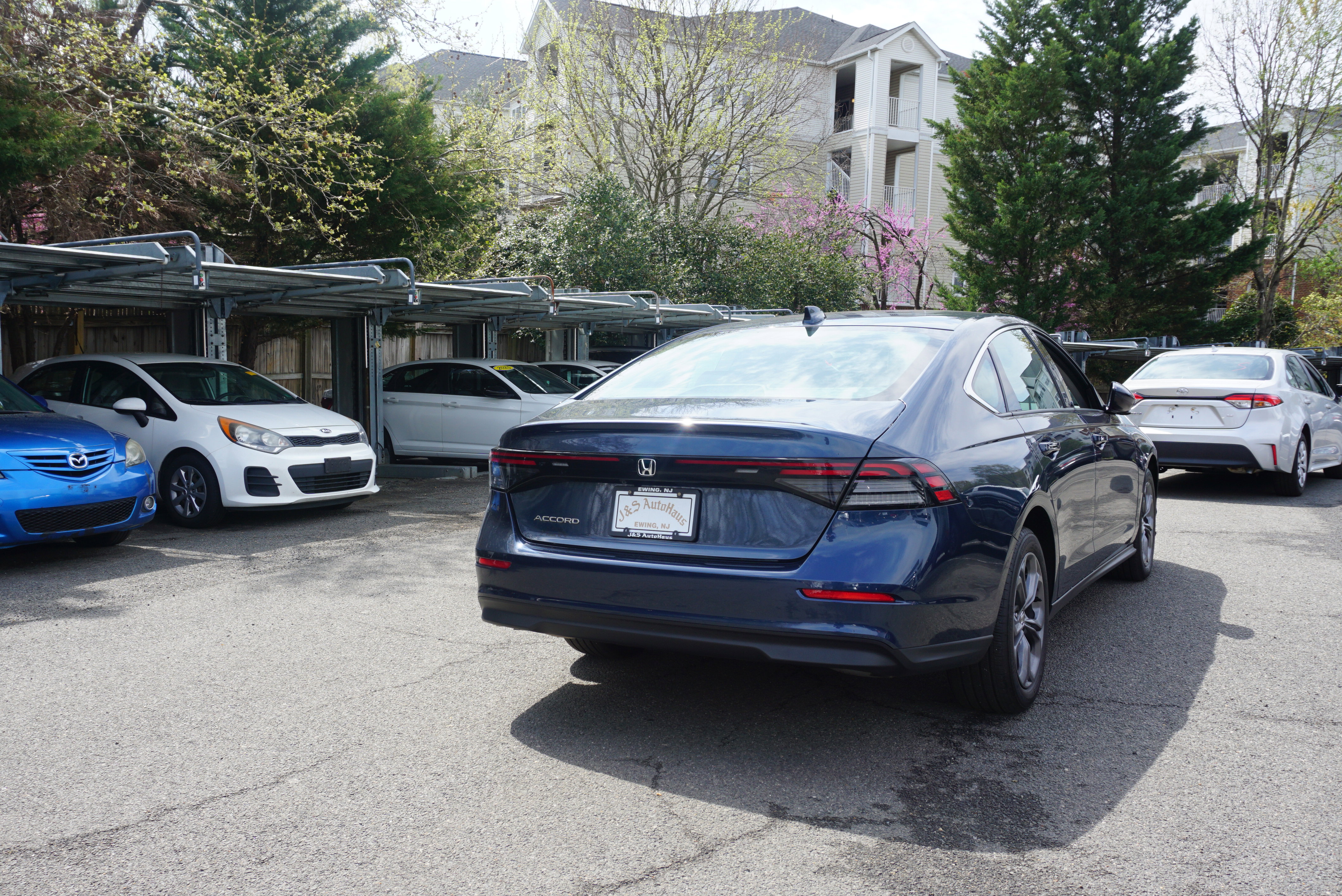 Used 2024 Honda Accord EX image 4