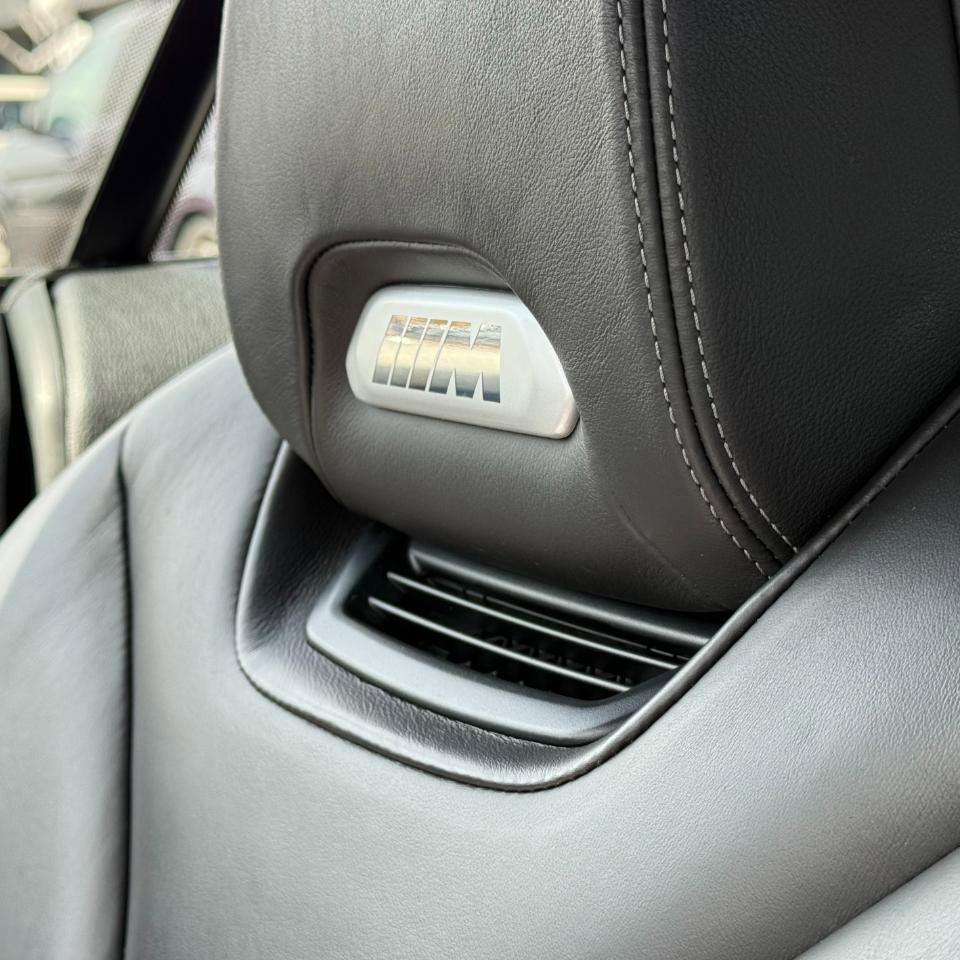 Used 2017 BMW M4 Convertible RWD image 25