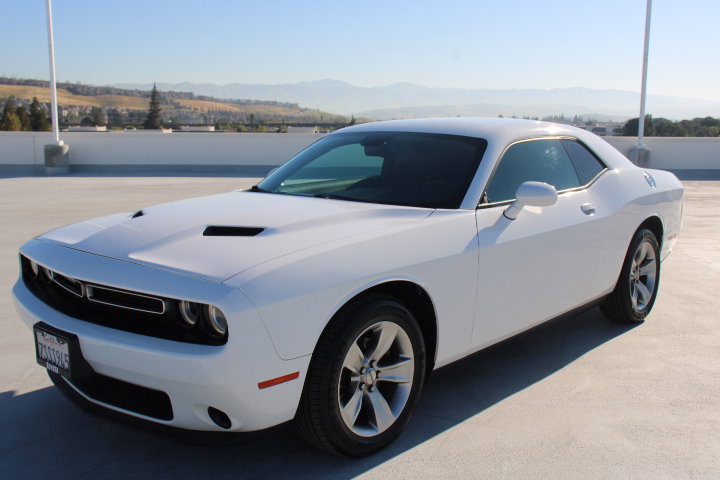 Used 2016 Dodge Challenger SXT image 6