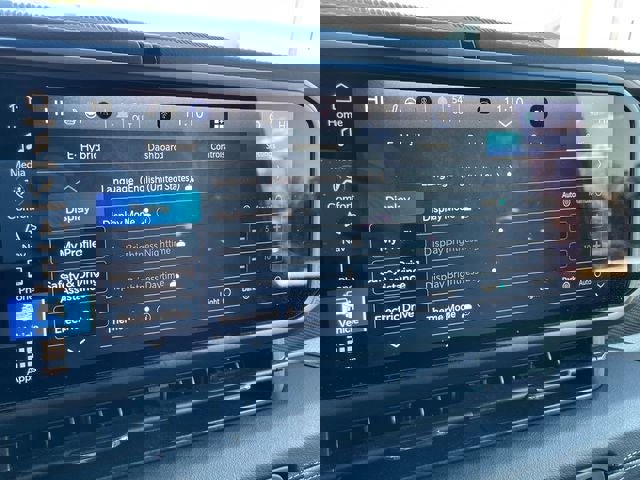 Used 2024 Jeep Wrangler Unlimited Rubicon 4xe image 18