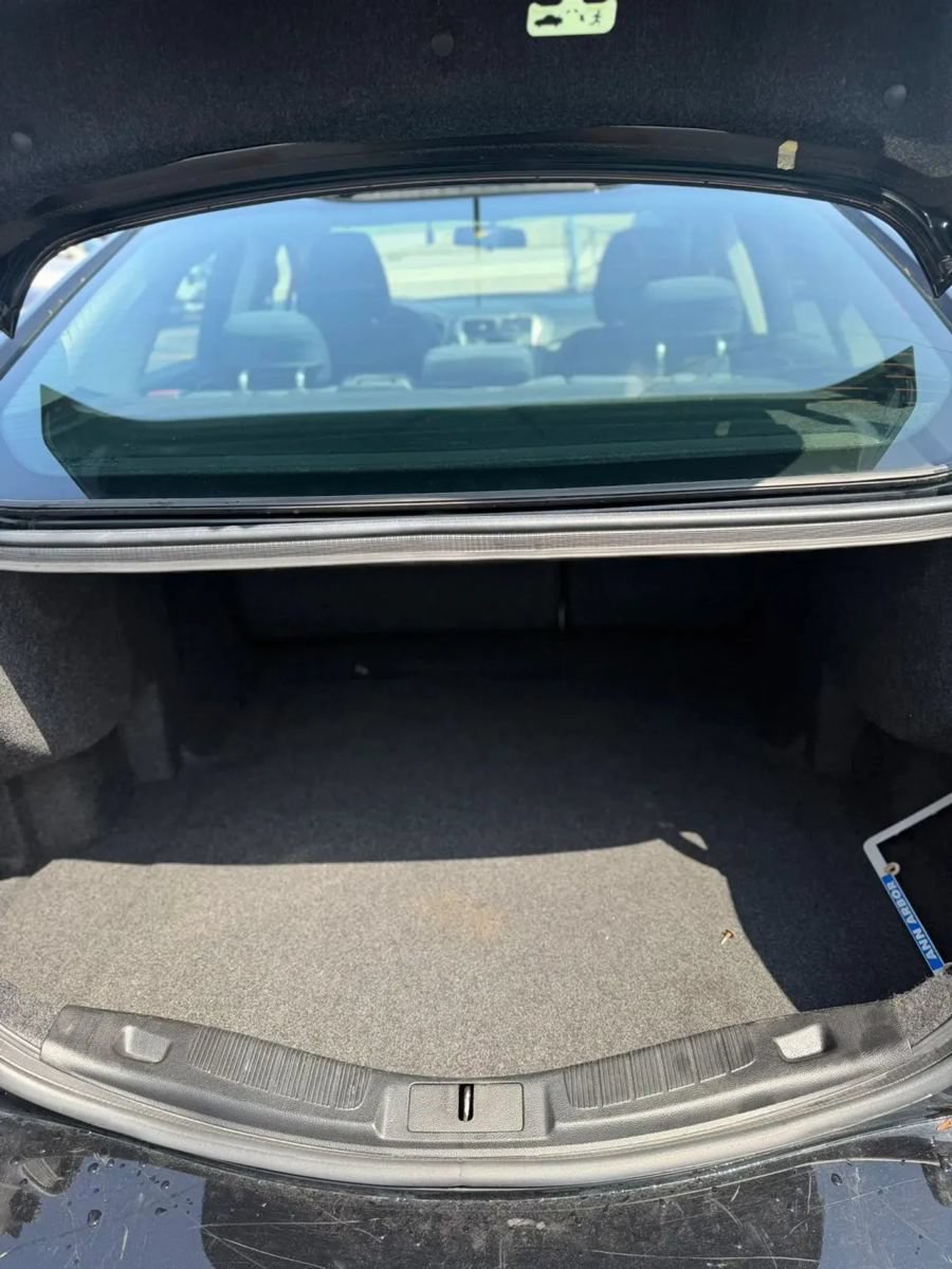 Used 2017 Ford Fusion SE FWD image 18