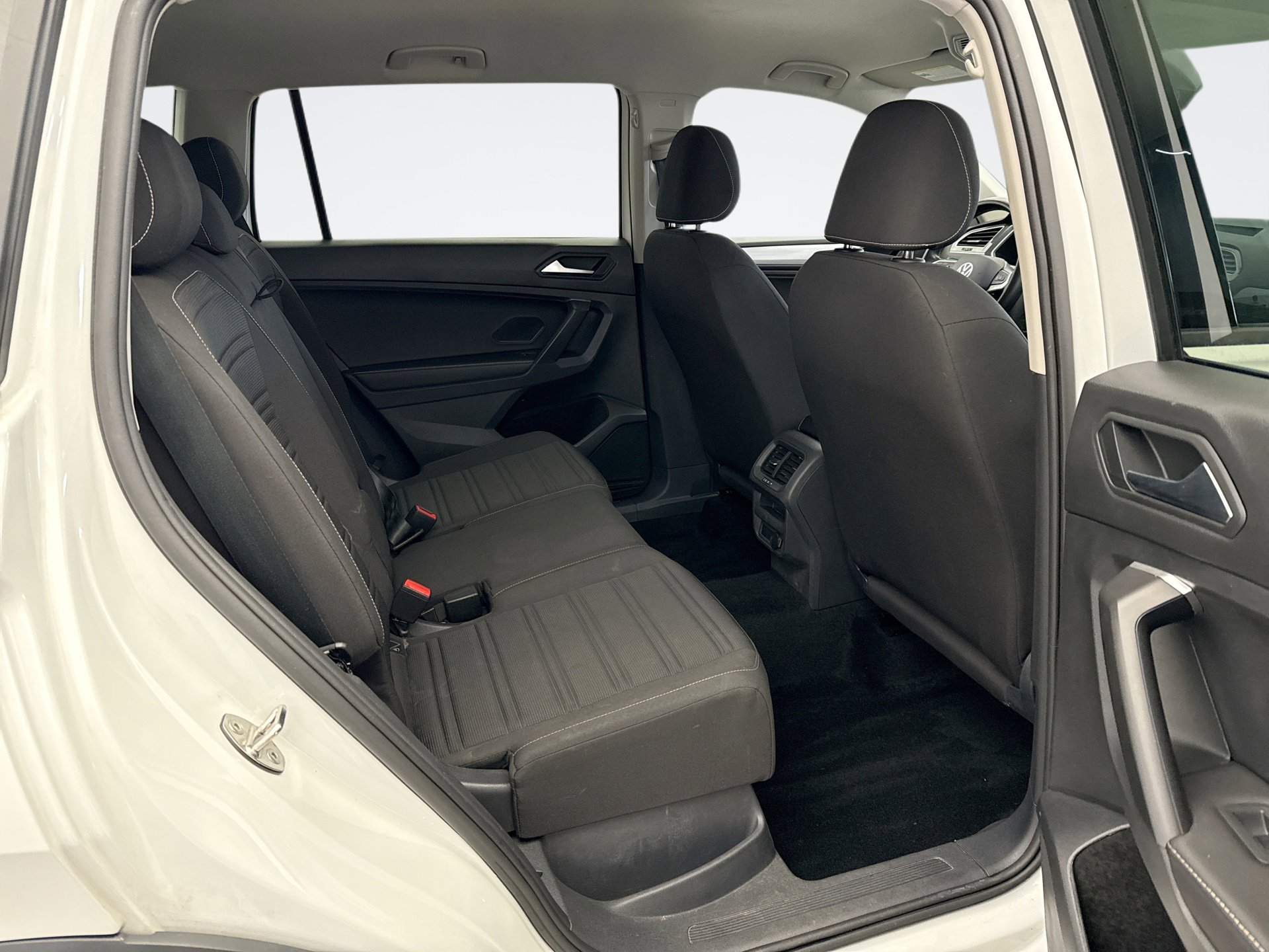 Used 2024 Volkswagen Tiguan S image 18