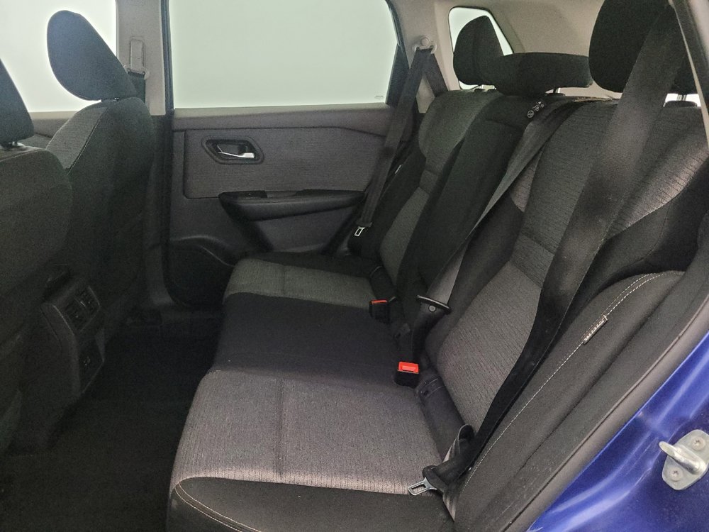 Used 2022 Nissan Rogue SV AWD/4WD image 18