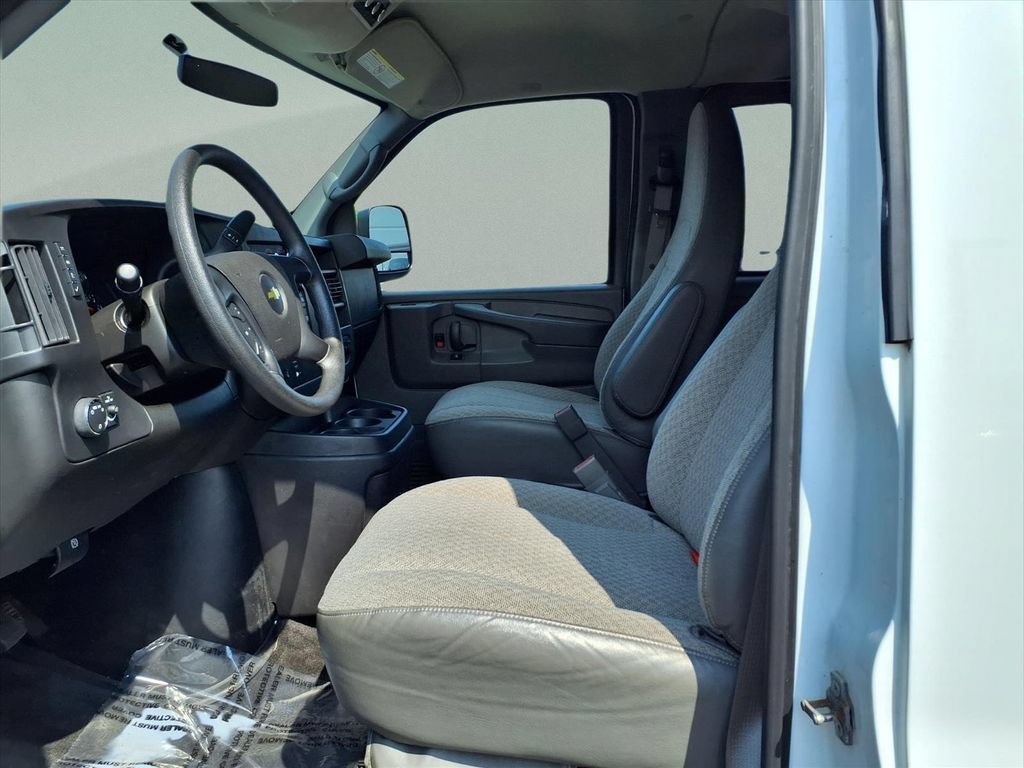 Used 2015 Chevrolet Express 3500 LT w/ LT Preferred Equipment Group RWD image 7