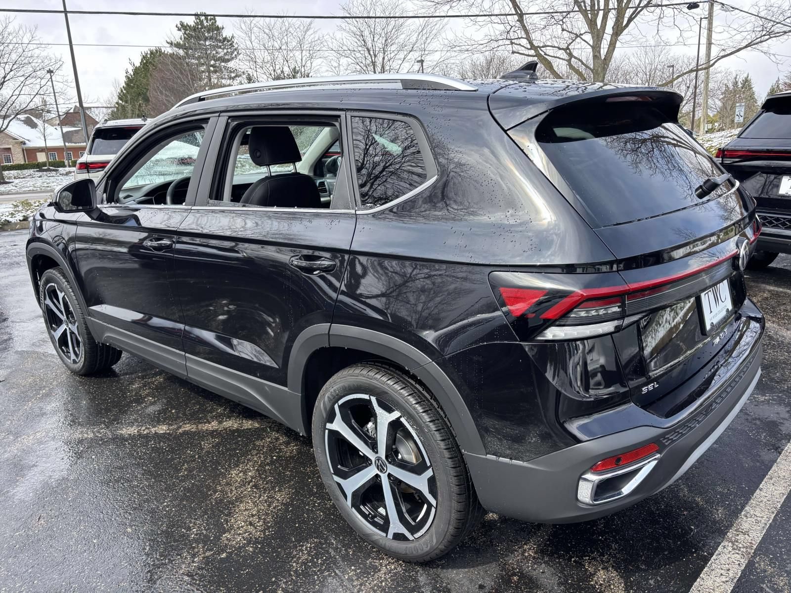New 2026 Volkswagen Taos SEL AWD/4WD image 7