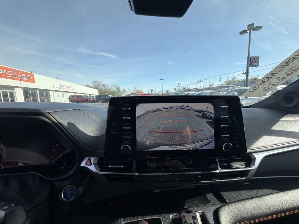 Used 2022 Toyota Sienna XSE w/ XSE Plus Package image 17