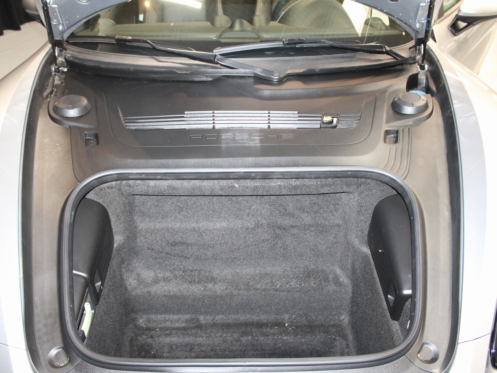 Used 2024 Porsche 718 Boxster image 17