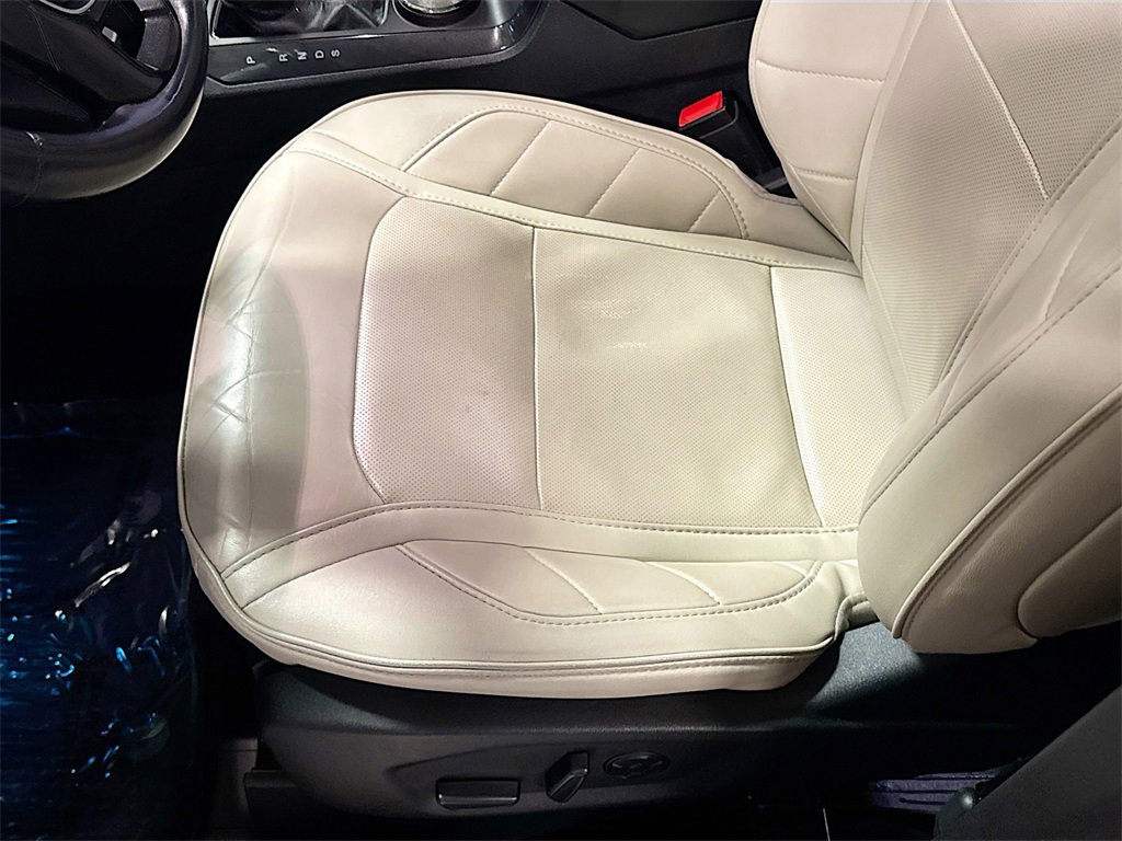 Used 2019 Ford Explorer Limited w/ Limited Luxury Package image 22