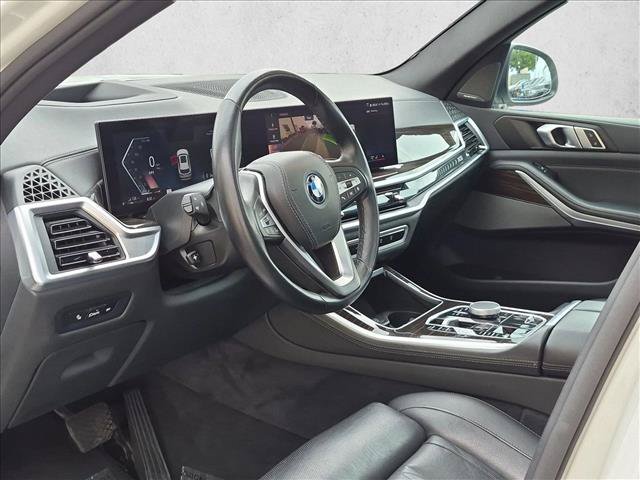 Used 2025 BMW X5 xDrive50e AWD/4WD image 10