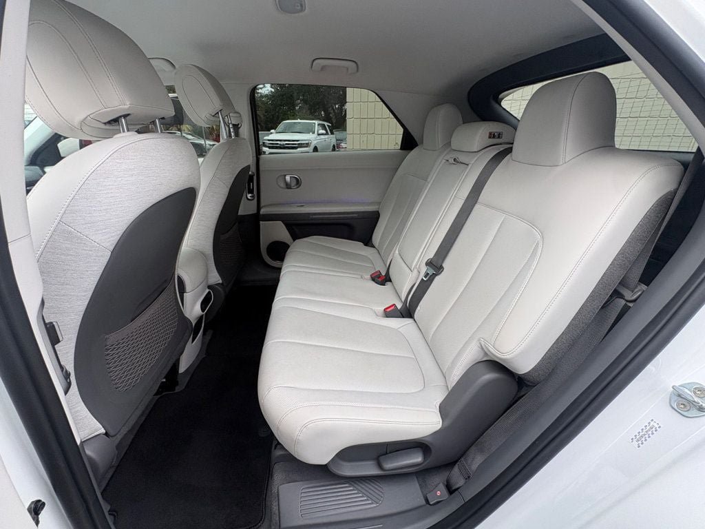 Used 2022 Hyundai Ioniq 5 SEL RWD image 16