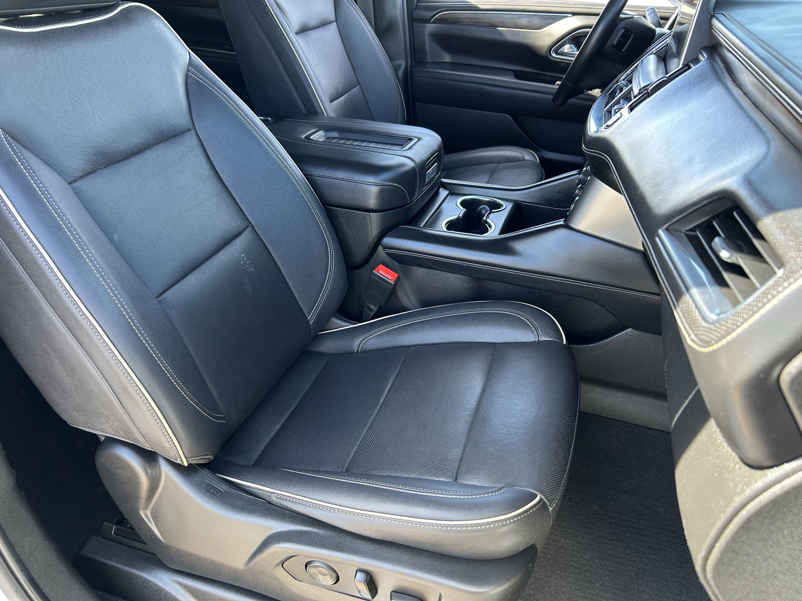 Certified 2023 Chevrolet Suburban Premier AWD/4WD image 11