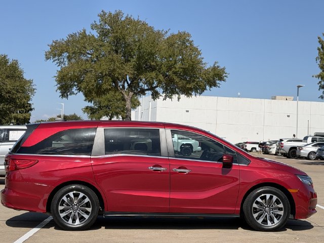 Used 2024 Honda Odyssey EX-L image 3