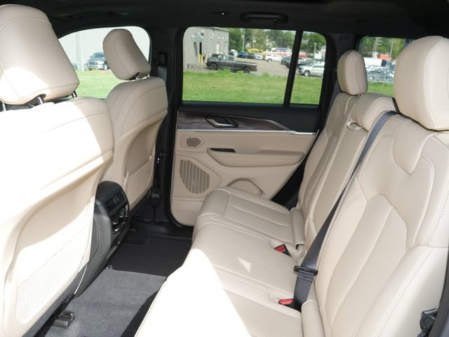 New 2027 Jeep Grand Cherokee Limited AWD/4WD image 25