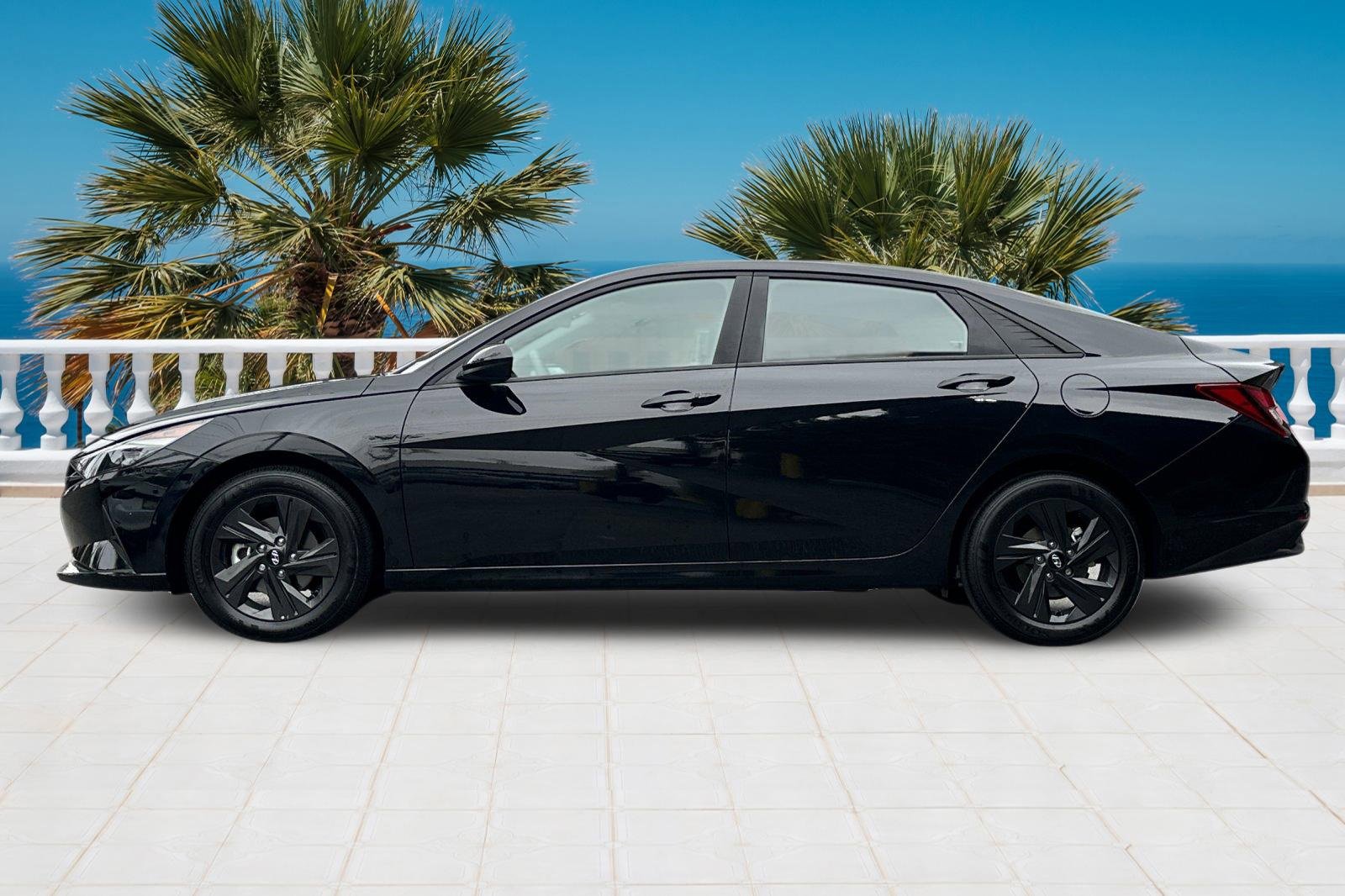 Used 2023 Hyundai Elantra SEL image 7