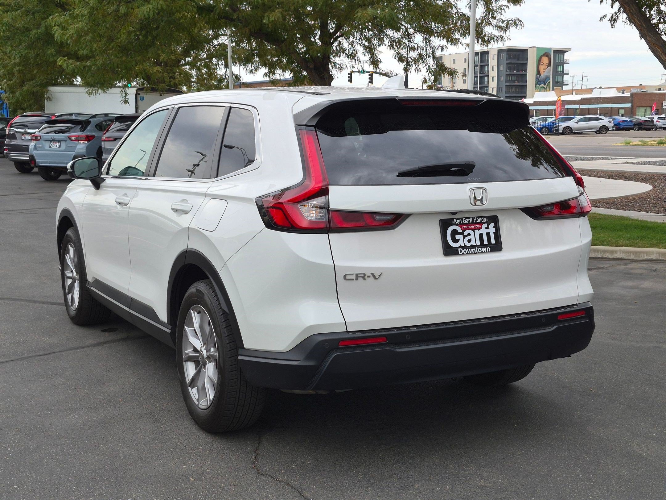 Used 2024 Honda CR-V EX-L image 8