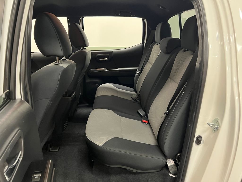 Used 2022 Toyota Tacoma TRD Sport w/ Technology Package image 25