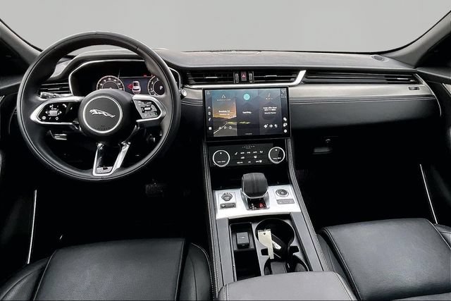 Used 2026 Jaguar F-PACE R-Dynamic S AWD/4WD image 14