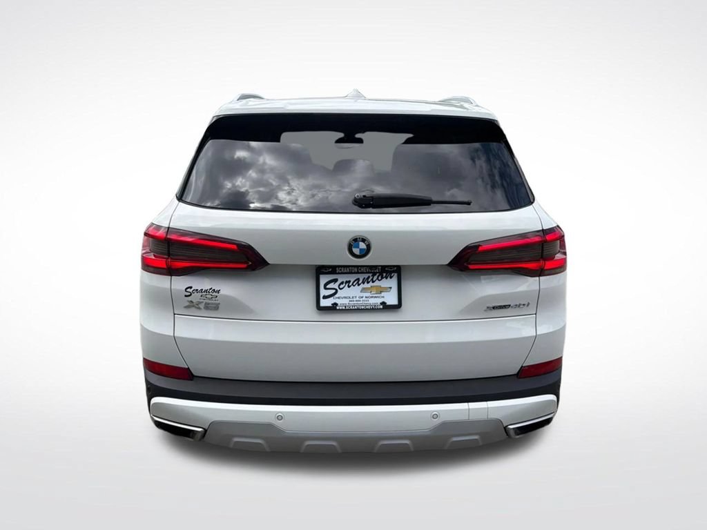 Used 2022 BMW X5 xDrive40i w/ Parking Assistance Package AWD/4WD image 6