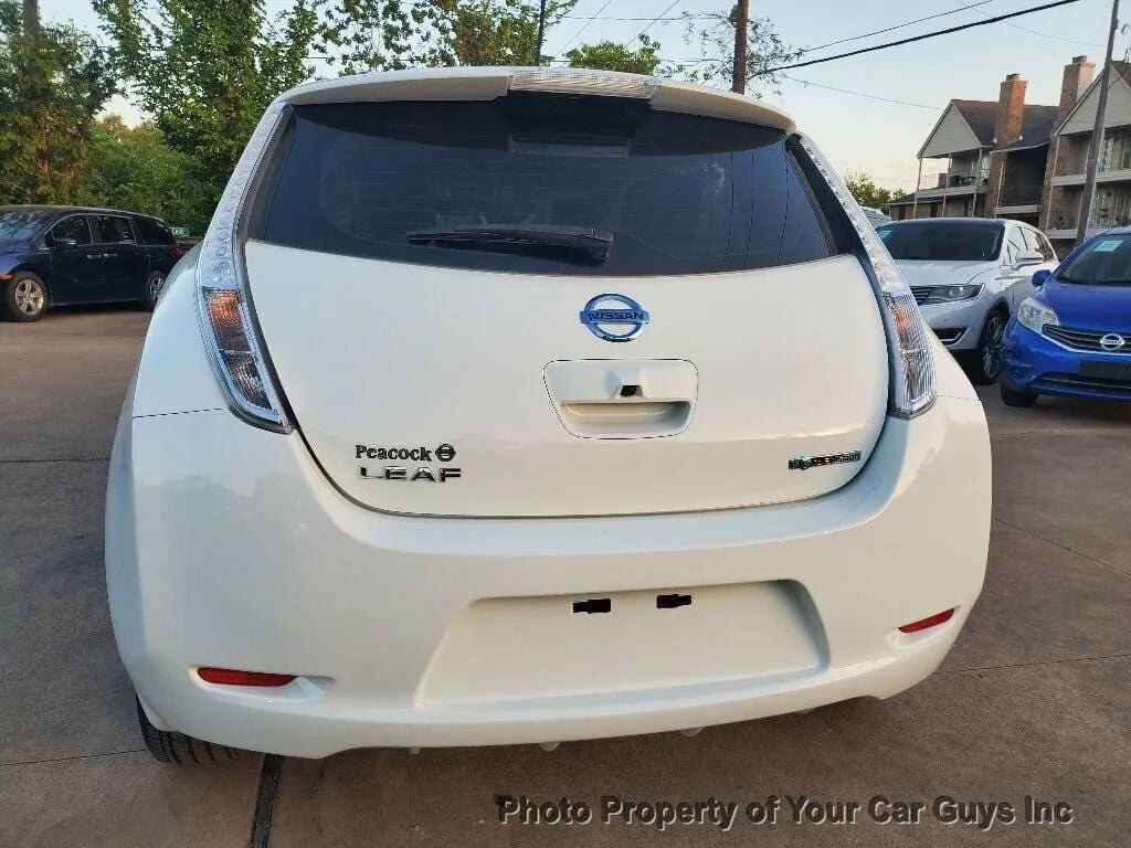 Used 2015 Nissan Leaf SL w/ Premium Package FWD image 14