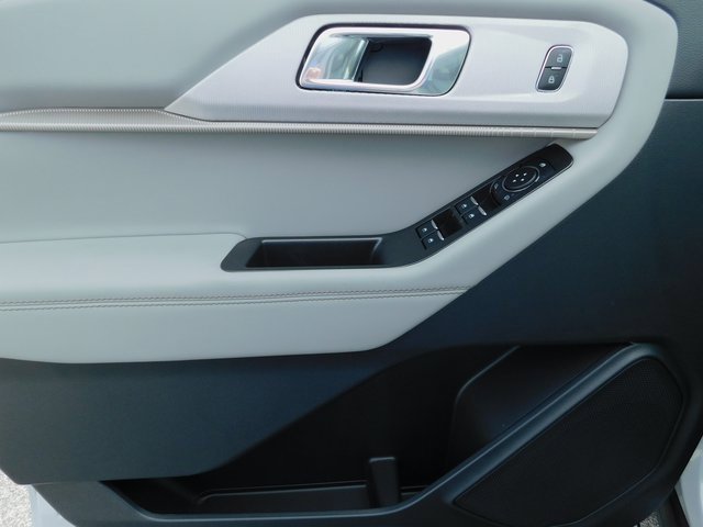 New 2026 Ford Explorer Active w/ Active Comfort Package image 25