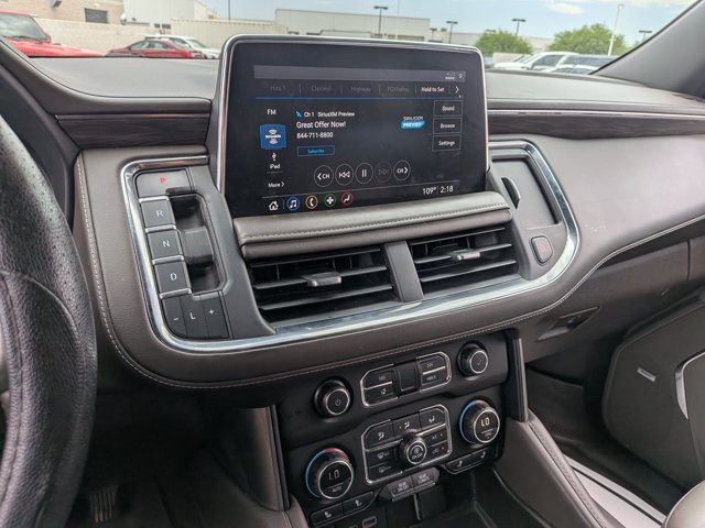 Used 2021 Chevrolet Suburban Z71 w/ Luxury Package AWD/4WD image 13