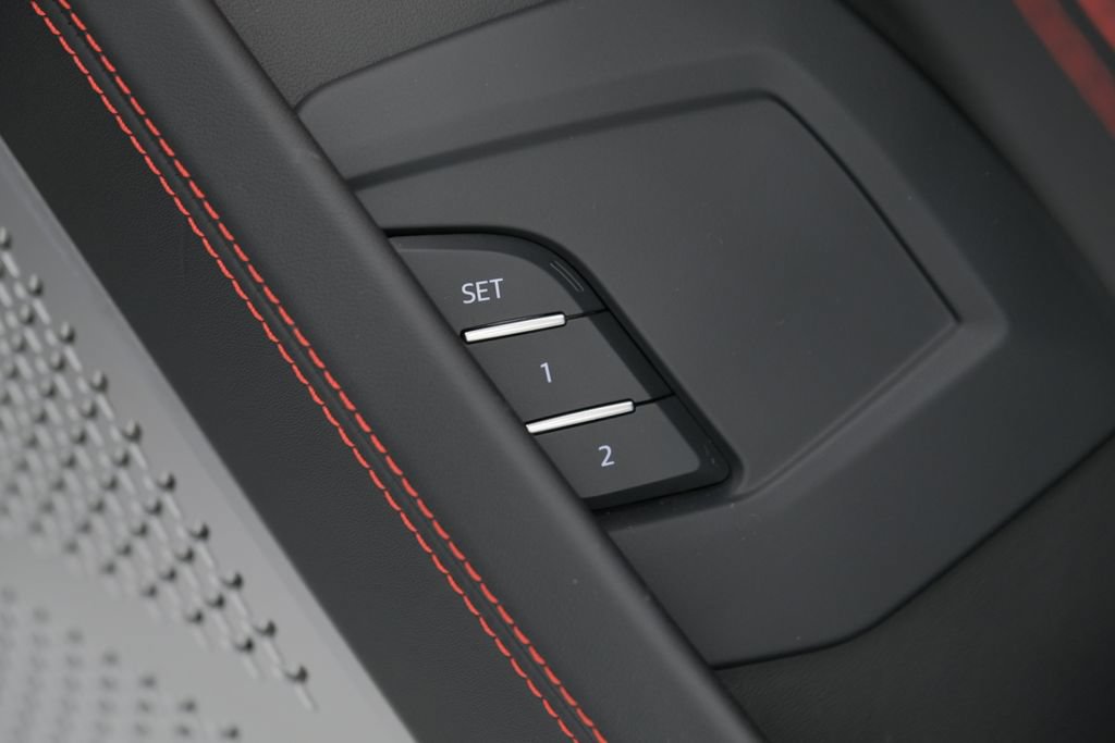Used 2022 Lamborghini Urus AWD/4WD image 50