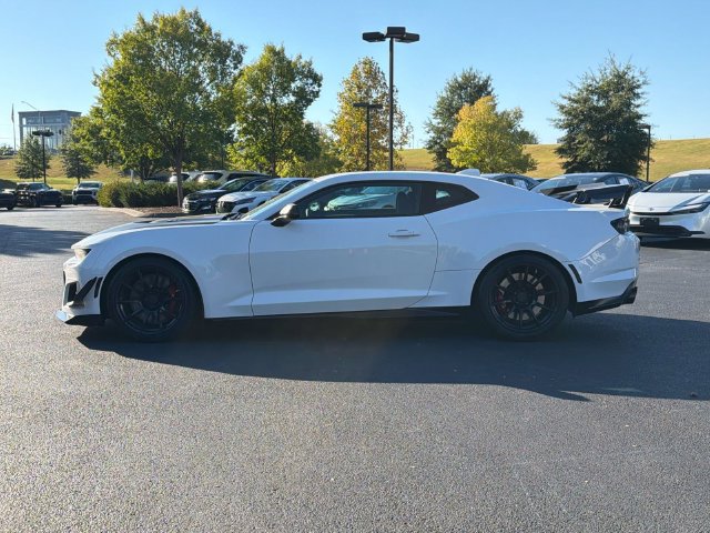 Used 2021 Chevrolet Camaro ZL1 RWD image 7