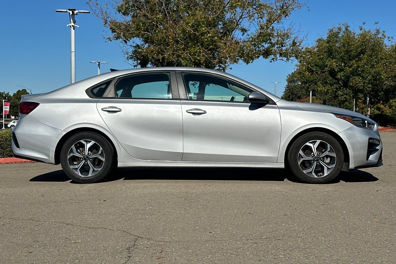 Used 2021 Kia Forte LXS FWD image 3