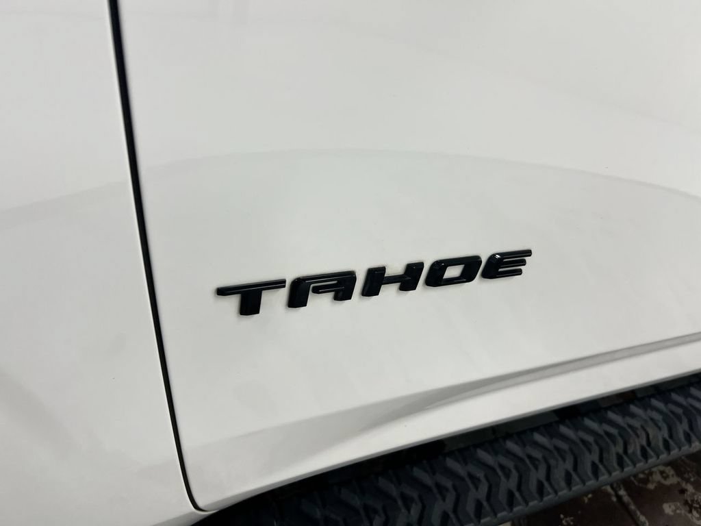 Used 2023 Chevrolet Tahoe Z71 w/ Luxury Package AWD/4WD image 28