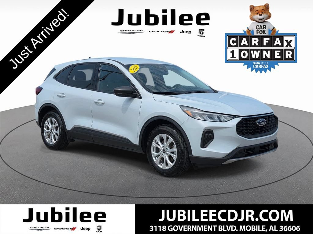 Used 2025 Ford Escape Active FWD image 1
