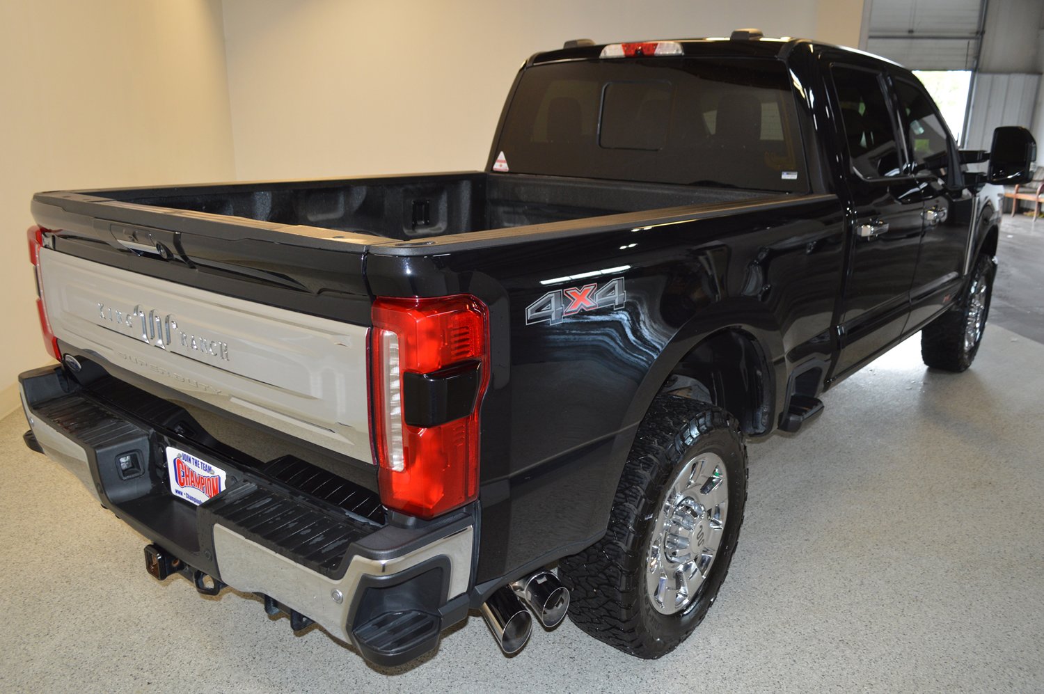 Used 2024 Ford F250 King Ranch w/ Chrome Package AWD/4WD image 3