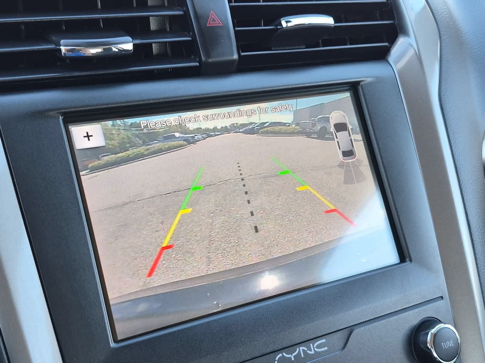 Used 2019 Ford Fusion SE FWD image 31